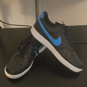 Nike Black and Blue Athletic Shoes